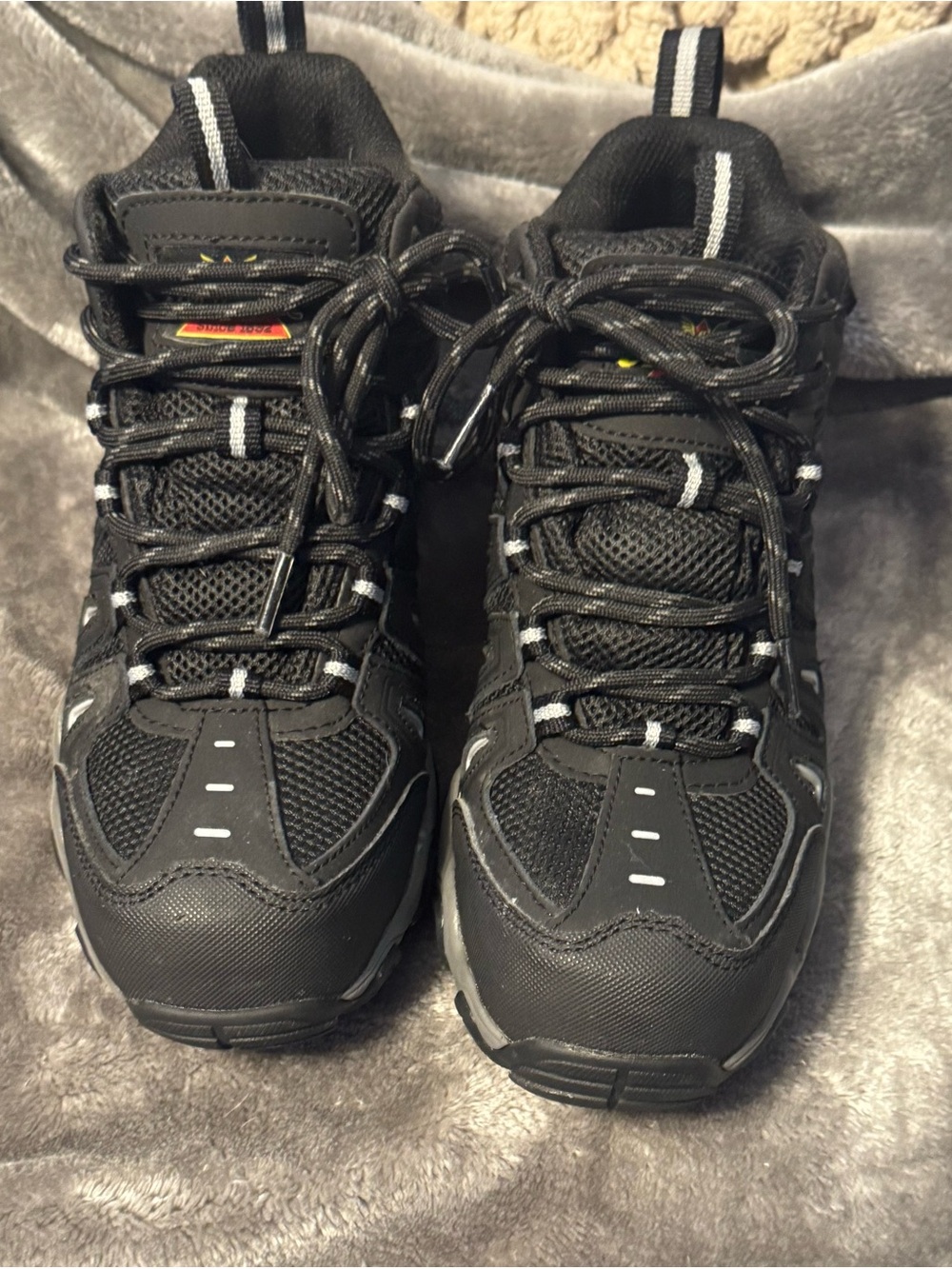 Men's Black Trail-Ready Hiking Boots - Rugged Support